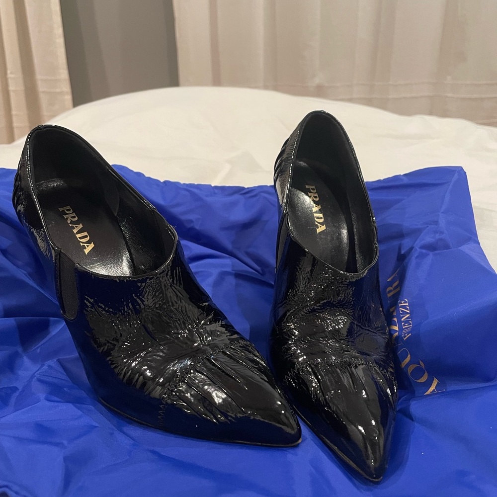 Prada Size 37 Pre-Owned